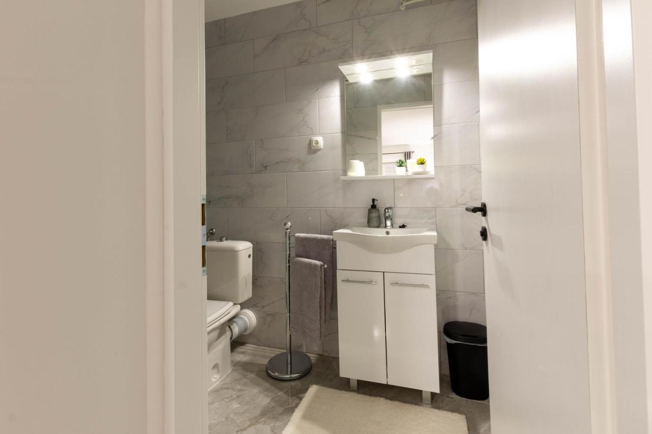 Apartmani Sun & Moon Бйеловар Екстериор снимка