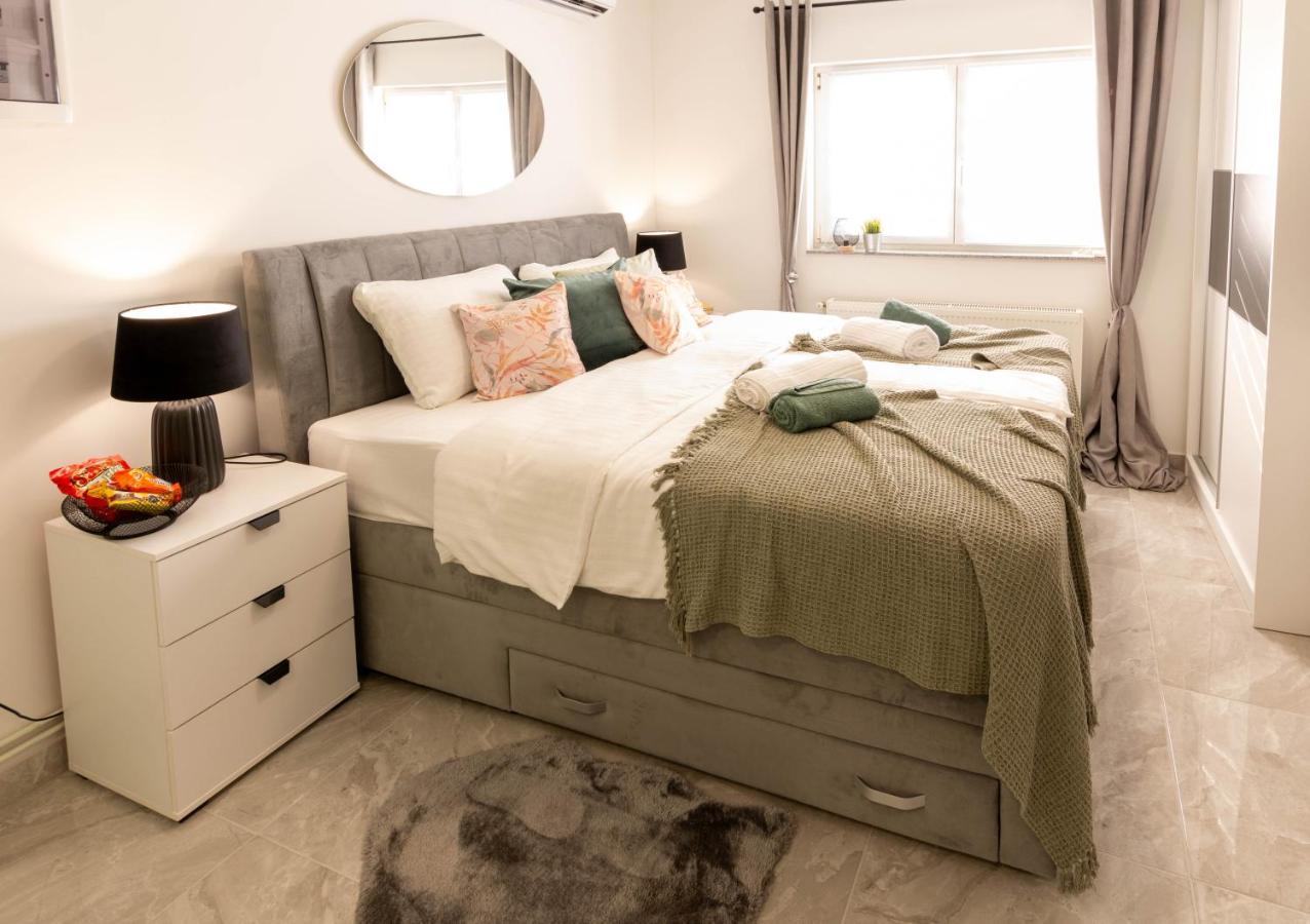Apartmani Sun & Moon Бйеловар Екстериор снимка