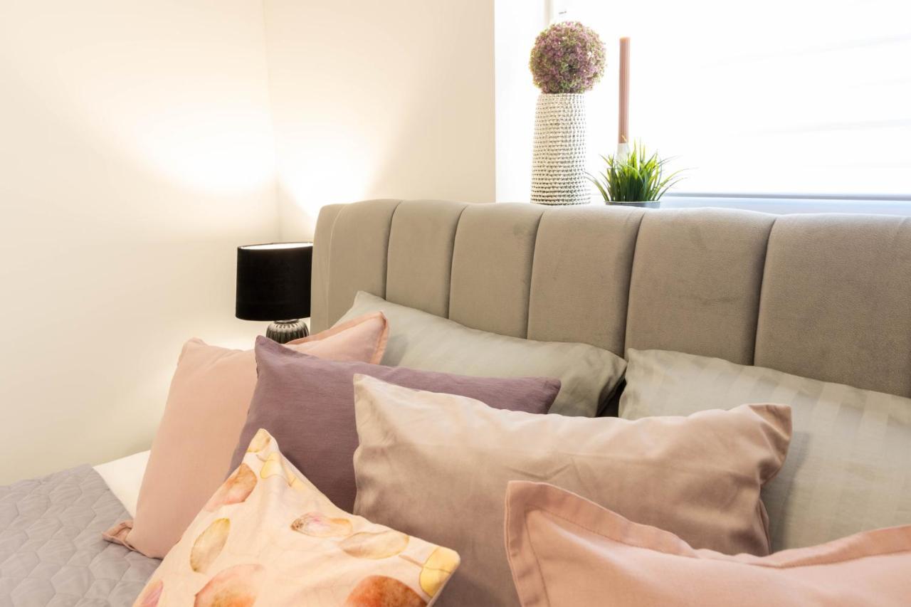 Apartmani Sun & Moon Бйеловар Екстериор снимка